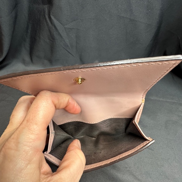 Gucci Blush Pink GG Guccissima Leather Compact Bow Wallet - Picture 9 of 16